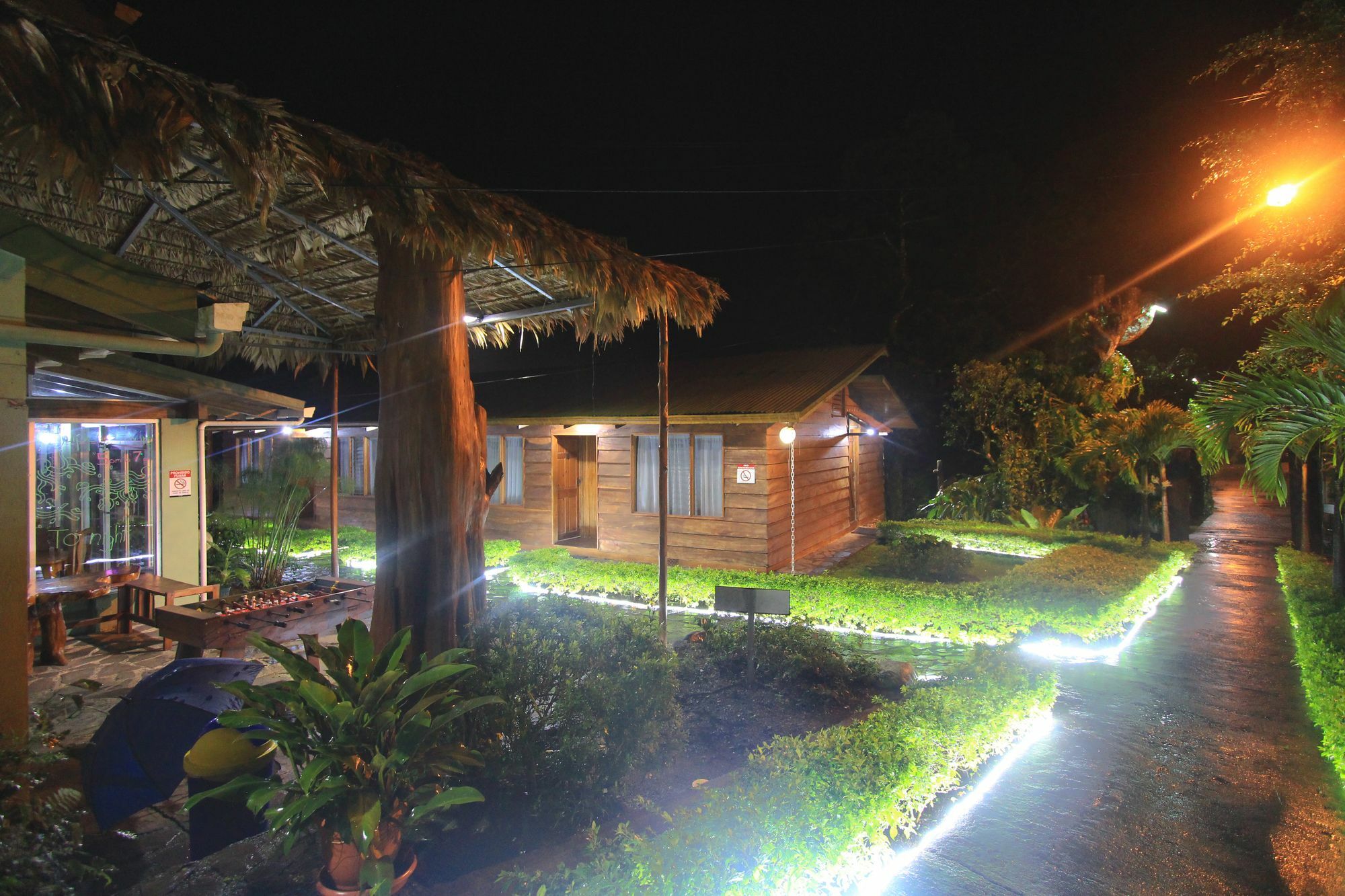 Santa Elena Hostel Resort Monteverde Eksteriør billede