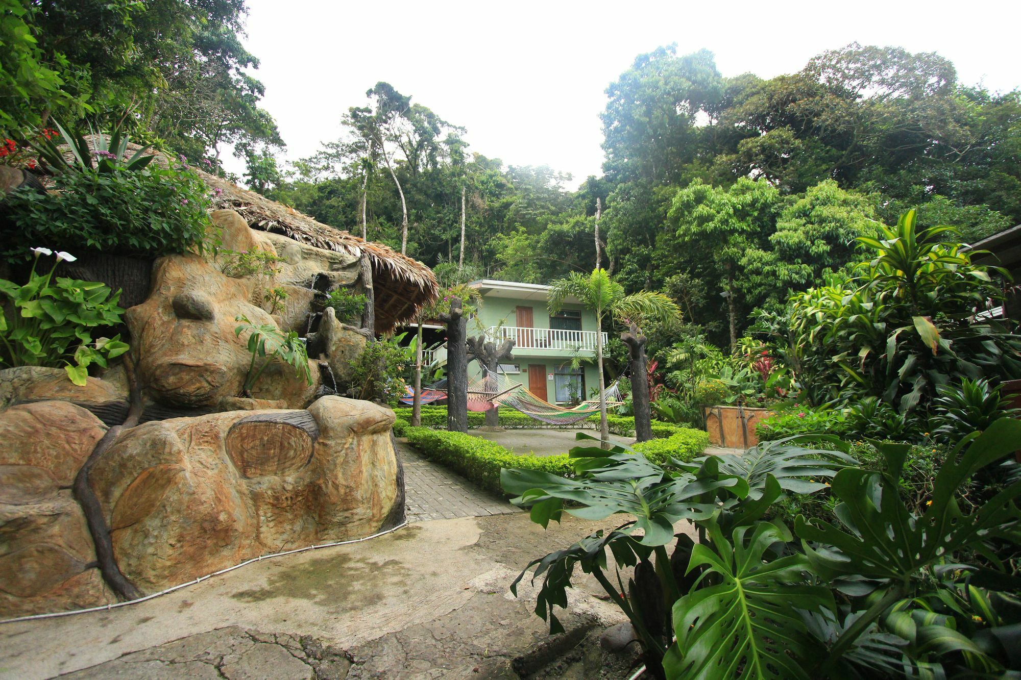 Santa Elena Hostel Resort Monteverde Eksteriør billede